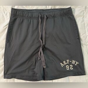 Abercrombie & Fitch - size L